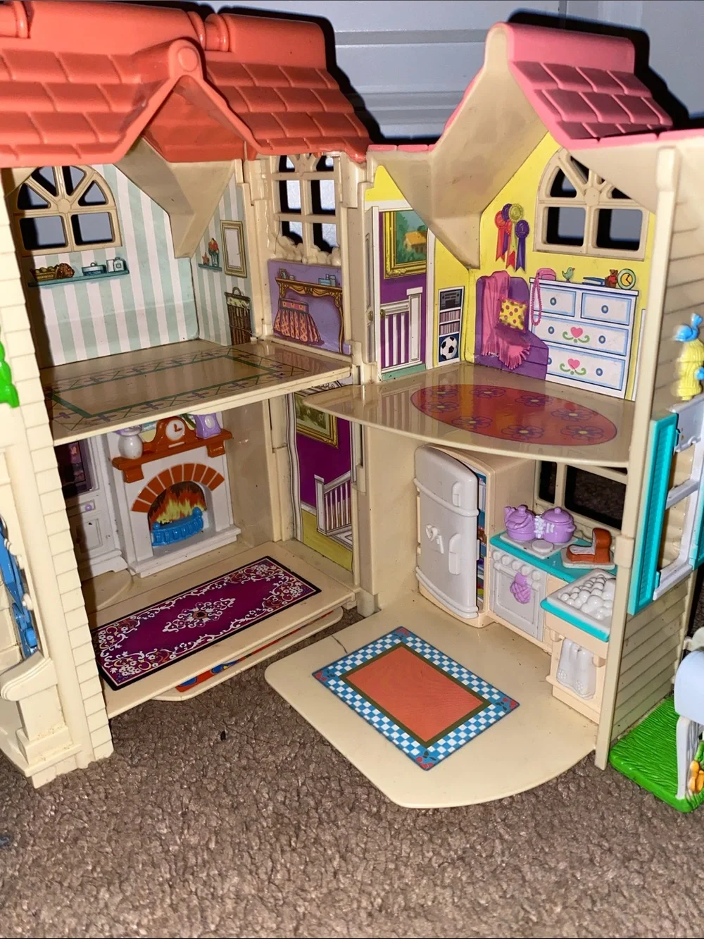 Vintage Fisher Price Loving Family Fold Out Doll House Portable Playset
